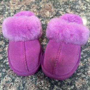Girls Lilac UGG slippers SIZE 11